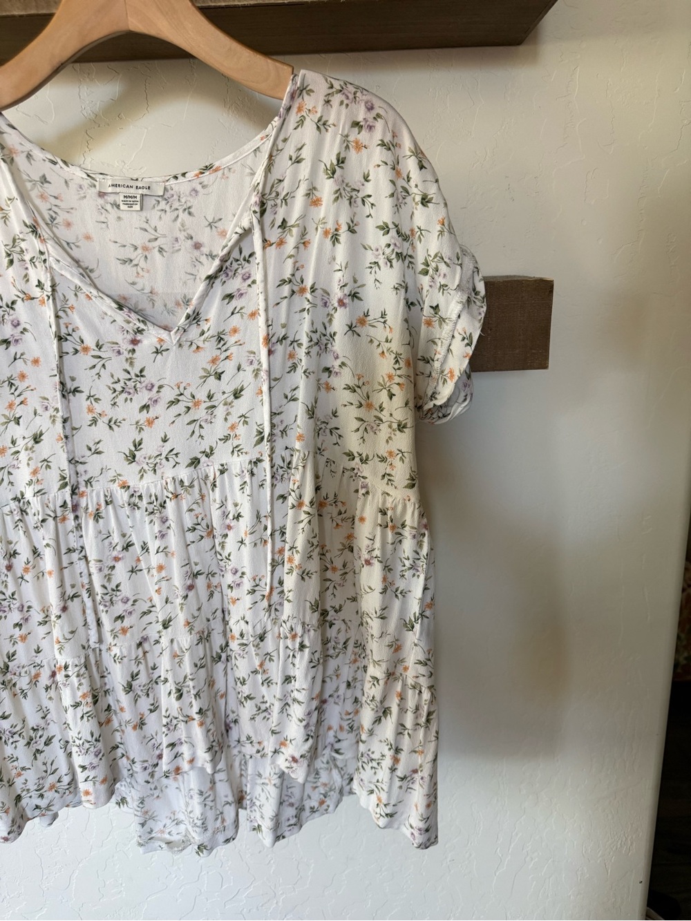 American Eagle|Cream White Ditsy Floral Peasant top,short sleeve•••Boho,medium
